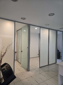 Foto Negozio a Cantù di 81 m² con 2 locali in vendita