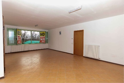 Foto Ufficio in Via Canaletto, San Prospero di 89 m² con 3 locali