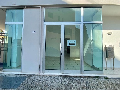 Foto Negozio a Casarano di 505 m² con 3 locali in affitto
