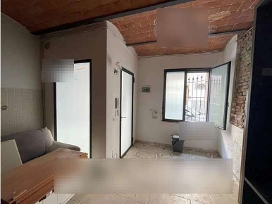 Foto Negozio in Via Curiel 26, Cascina Centro di 111 m² con 1 locali