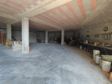 Foto Magazzino in Frazione tilly, Challand-Saint-Anselme Tilly di 240 m²