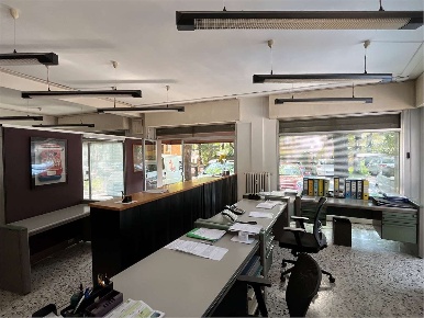 Foto Negozio in Via Puccini, Modena Musicisti di 115 m² con 6 locali