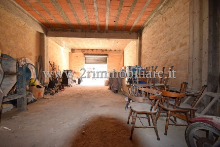 Foto Magazzino in Via G.Bessarione, Mazara del Vallo Trasmazzaro di 110 m²