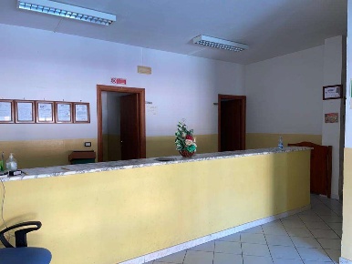 Foto Magazzino in Via Napoli, Cancello ed Arnone di 200 m² con 10 locali