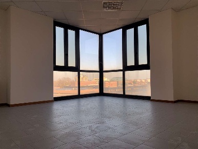 Foto Ufficio a Reggio nell'Emilia di 108 m² con 3 locali in affitto