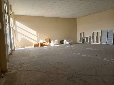 Foto Negozio in via delle ville, Lucca di 240 m² con 1 locali in vendita