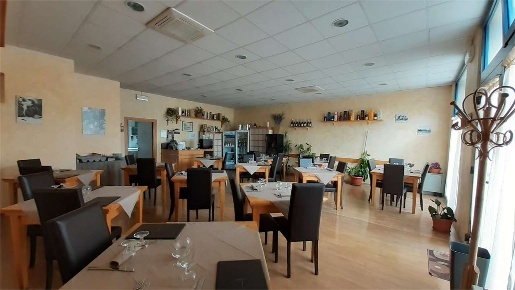 Foto Attività commerciale a Arezzo di 100 m² con 3 locali in vendita