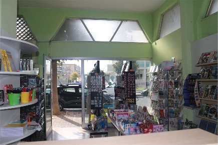 Foto Attività commerciale in via Dalmazia, Albenga Centro di 46 m²