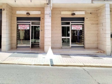 Foto Negozio a Gravina in Puglia di 260 m² con 1 locali in affitto