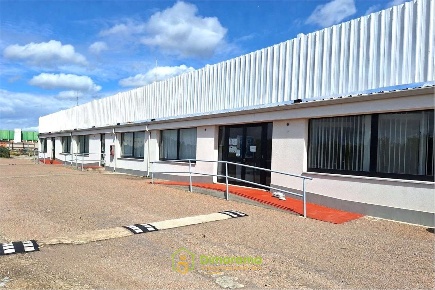 Foto Negozio in strada statale 554 snc, Quartucciu di 2486 m² con 1 locali