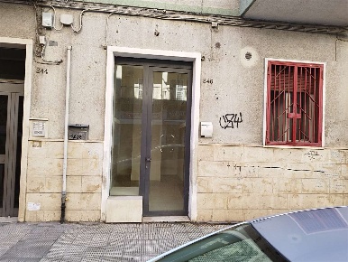 Foto Negozio in PASUBIO 426, Bari Picone di 18 m² con 1 locali in affitto