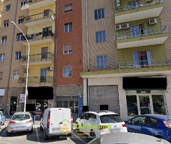 Foto Magazzino in via Is Mirrionis  108 108 b, Cagliari Is Mirrionis