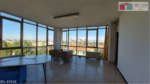 Foto Ufficio in Via Cagliostro, Modena San Faustino di 160 m² con 6 locali
