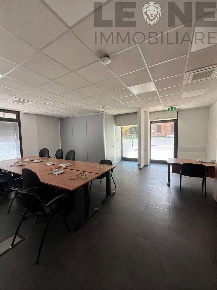 Foto Ufficio in Viale Giuseppe Mazzini, Vignola Centro di 160 m² in affitto