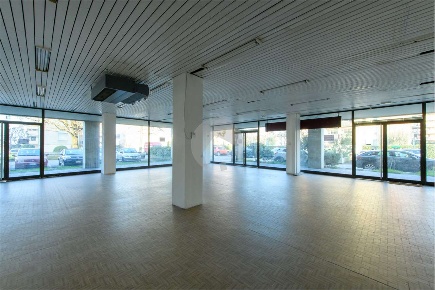 Foto Negozio a Reggio nell'Emilia di 200 m² con 1 locali in affitto
