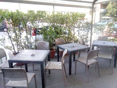 Foto Negozio in via Regio Parco 26, Settimo Torinese di 80 m² con 2 locali