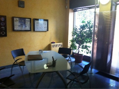 Foto Negozio in via provinciale per lecco, Lipomo di 33 m² con 1 locali