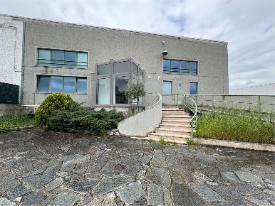 Foto Ufficio a Recanati di 276 m² con 6 locali in affitto