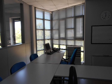 Foto Ufficio a Modena di 280 m² con 9 locali in vendita