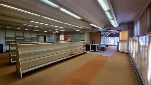 Foto Negozio a Perugia di 200 m² con 3 locali in affitto