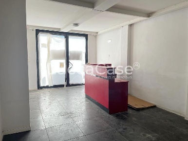 Foto Negozio a Viareggio Marco Polo - Don Bosco di 155 m² con 4 locali