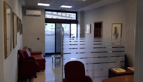 Foto Locale commerciale a Livorno Attias - Marconi di 90 m² con 4 locali