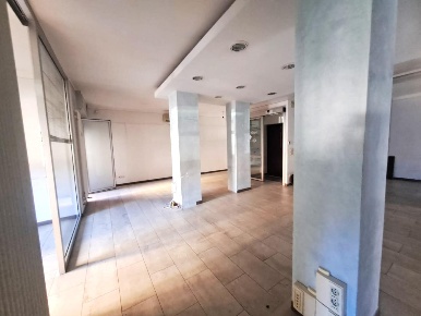 Foto Ufficio a Massa Centro di 110 m² con 4 locali in vendita