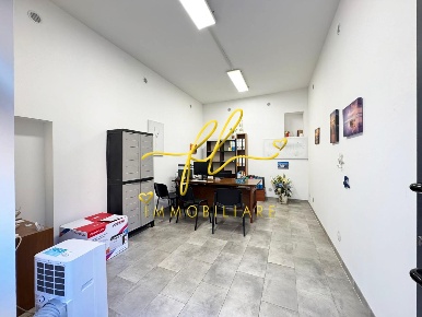 Foto Locale commerciale a Livorno Porta a Mare - Mazzini di 20 m²