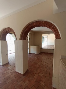 Foto Locale commerciale a Montelupo Fiorentino Centro di 185 m² in vendita