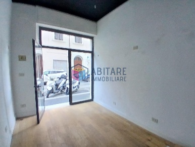 Foto Locale commerciale a Livorno Cavour - San Carlo di 24 m² con 1 locali