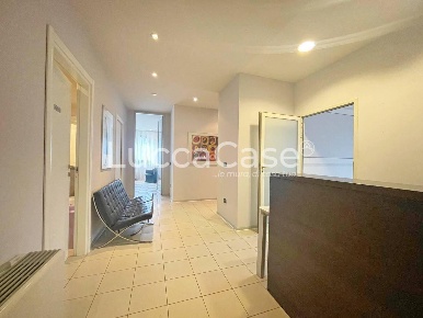 Foto Ufficio a Capannori Verciano - Guamo di 120 m² con 5 locali in affitto