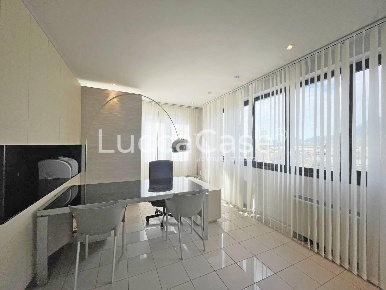 Foto Ufficio a Capannori Verciano - Guamo di 120 m² con 5 locali in affitto