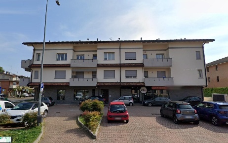 Foto Negozio a Giussano Centro di 238 m² con 3 locali in vendita