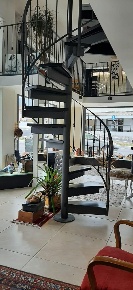 Foto Attività commerciale a Carrara Avenza di 60 m² con 2 locali in vendita
