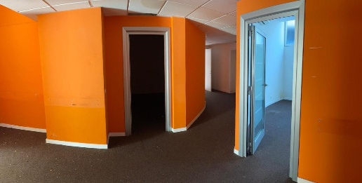 Foto Locale commerciale a Pontedera Villaggi, Bellaria di 180 m² in affitto