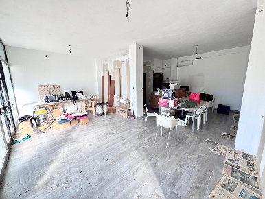 Foto Ufficio a Palaia Forcoli di 100 m² con 2 locali in vendita
