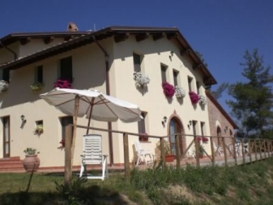 Foto Cessione attività a San Miniato di 45000 m² con 9 locali in vendita
