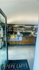 Foto Bar a San Francesco al Campo Centro Storico di 80 m² con 3 locali