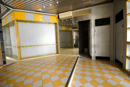 Foto Locale commerciale a Lucca Piazza Anfiteatro - Torre Guinigi di 60 m²