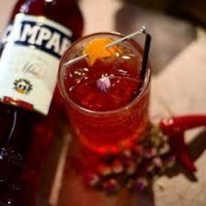 Foto Bar a Pontedera Oltrera di 100 m² con 3 locali in affitto