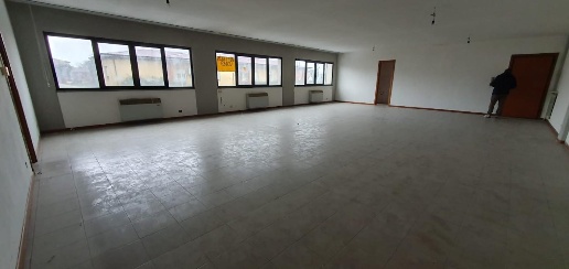 Foto Ufficio a Capannori Centro di 107 m² con 1 locali in vendita