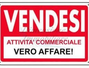 Foto Attività commerciale a Massa Cinquale di 150 m² con 2 locali