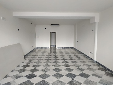 Foto Negozio a Lucca Arancio di 67 m² con 1 locali in affitto