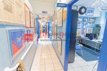 Foto Ufficio a San Giuliano Terme Ghezzano di 260 m² con 20 locali