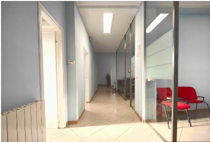 Foto Ufficio a Santa Croce sull'Arno Centro di 144 m² con 5 locali