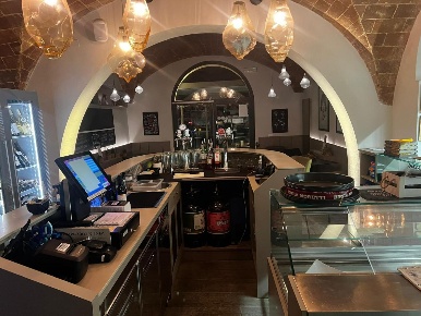 Foto Bar a Bibbona Centro di 100 m² con 3 locali in affitto
