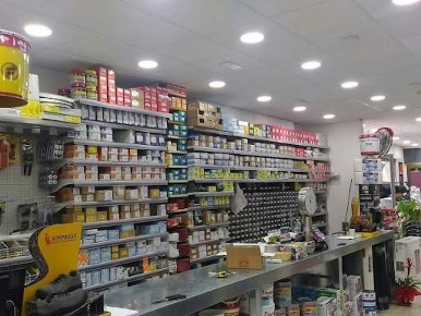 Foto Attività commerciale a Cascina Semicentro di 65 m² con 2 locali