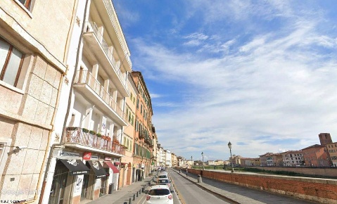 Foto Hotel a Pisa Santa Maria di 1664 m² con 45 locali in vendita