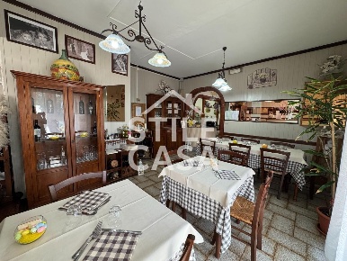 Foto Ristorante a Altopascio Altopascio Centro di 115 m² con 5 locali