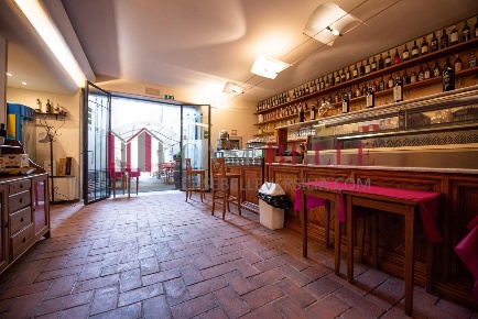 Foto Ristorante a Massa Marittima Centro di 160 m² con 4 locali in vendita